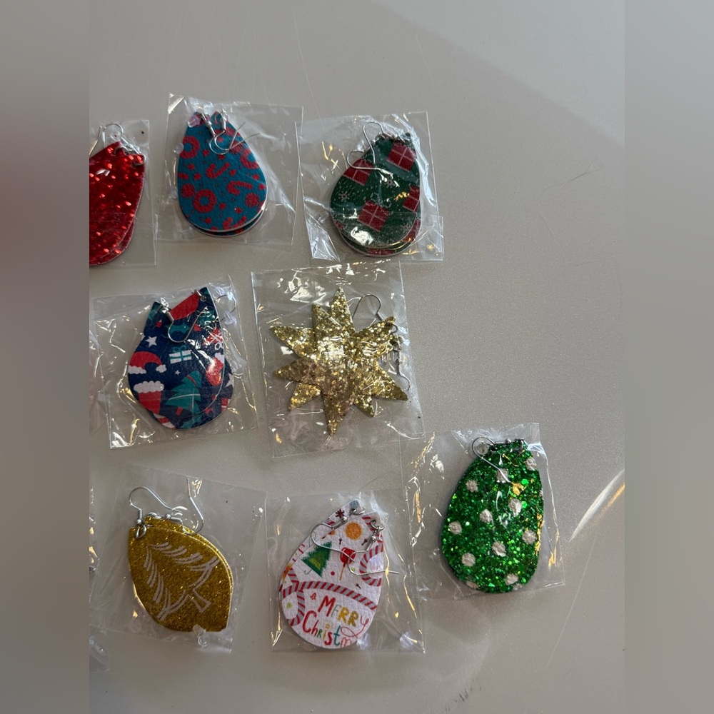 Lot Of 17 Faux Leather Earrings Christmas Holiday Assorted NEW Teardrop Dangle - Picture 2 of 3